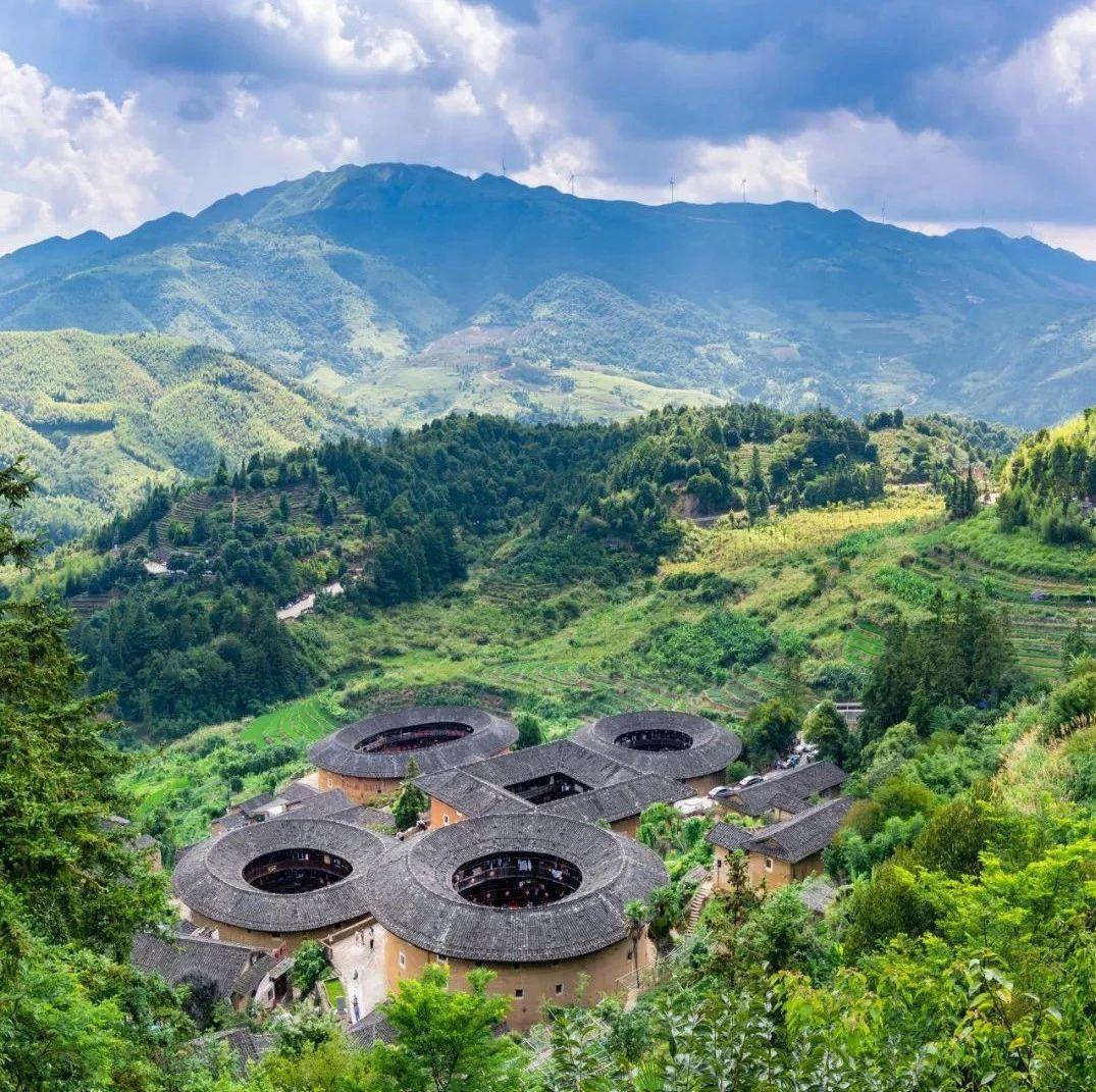 八闽大地，福建的历史与现代交响曲